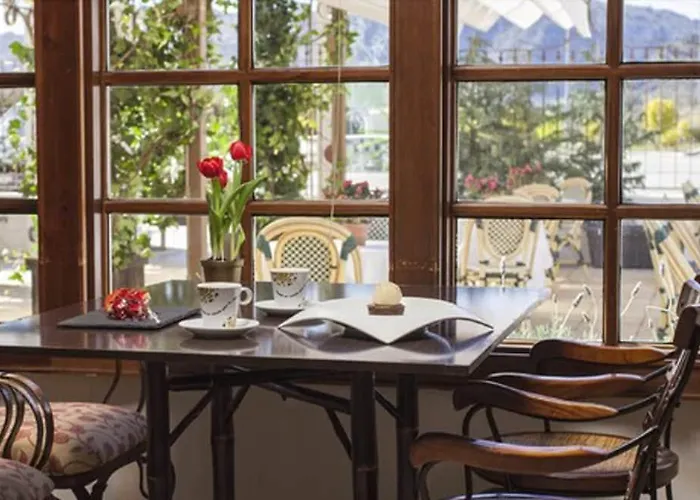 波萨达德隆达酒店